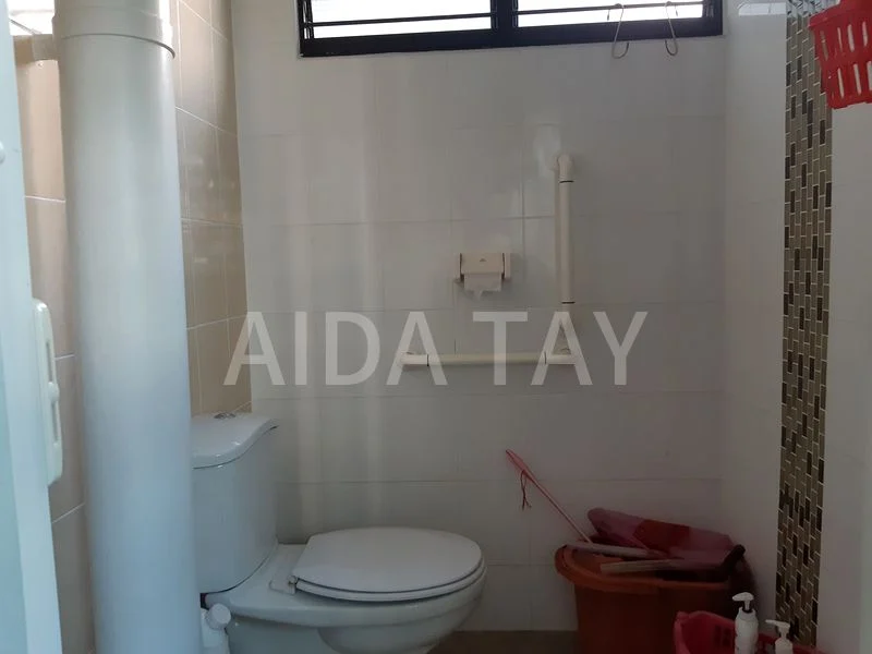 Common Room (HDB) for Rent in  731 Clementi West Street 2 - Image 4