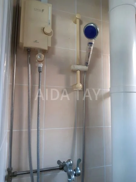 Common Room (HDB) for Rent in  731 Clementi West Street 2 - Image 5