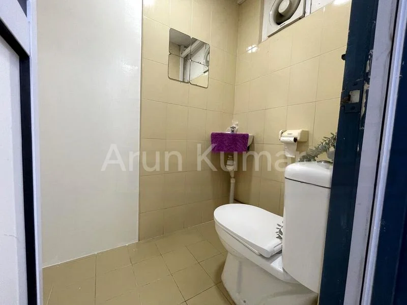 Office for Rent: Textile Centre - Image 1