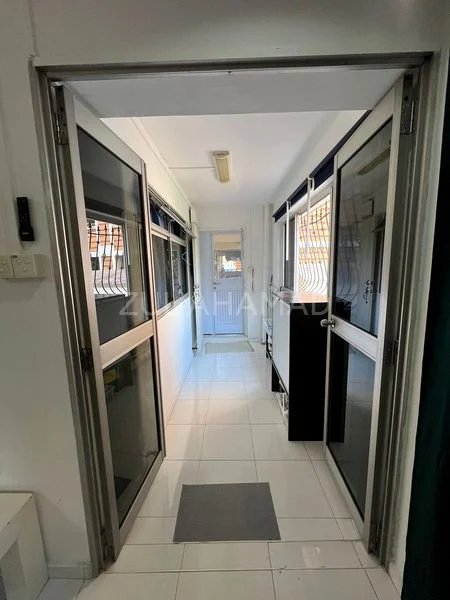 Executive HDB for Sale in  134 Pasir Ris Street 11 - Image 5