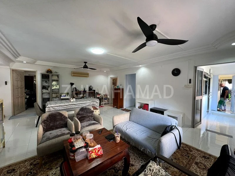 Executive HDB for Sale in  134 Pasir Ris Street 11 - Image 2