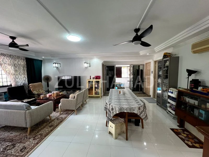 Executive HDB for Sale in  134 Pasir Ris Street 11 - Image 4