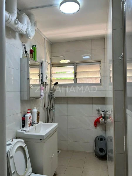 Executive HDB for Sale in  134 Pasir Ris Street 11 - Image 6
