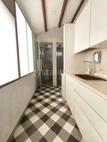 Shop / Shophouse for Rent: A Unique 3.5-Storey Whole Building Shophouse on Main Road, Fully-Covered Walkway to MRT - Image 2