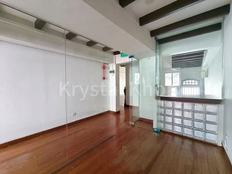 Shop / Shophouse for Rent: A Unique 3.5-Storey Whole Building Shophouse on Main Road, Fully-Covered Walkway to MRT - Image 11