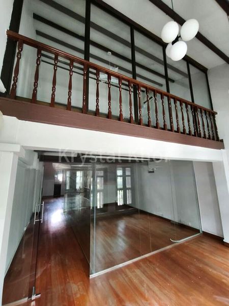 Shop / Shophouse for Rent: A Unique 3.5-Storey Whole Building Shophouse on Main Road, Fully-Covered Walkway to MRT - Image 6