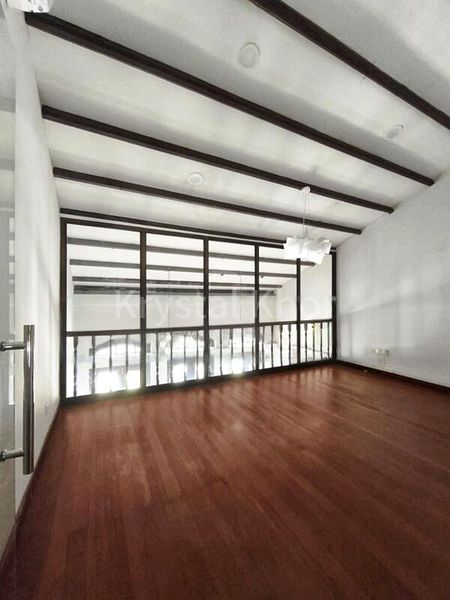 Shop / Shophouse for Rent: A Unique 3.5-Storey Whole Building Shophouse on Main Road, Fully-Covered Walkway to MRT - Image 4