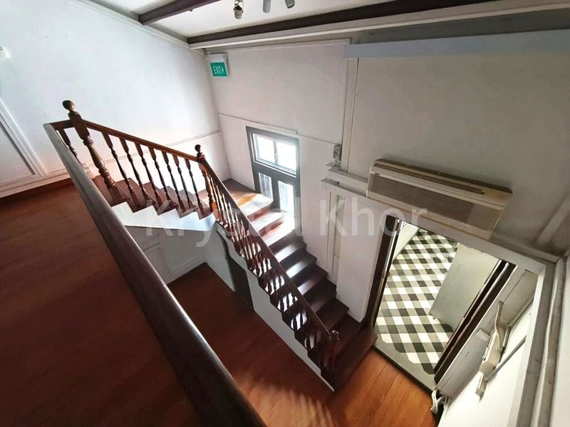 Shop / Shophouse for Rent: A Unique 3.5-Storey Whole Building Shophouse on Main Road, Fully-Covered Walkway to MRT - Image 5