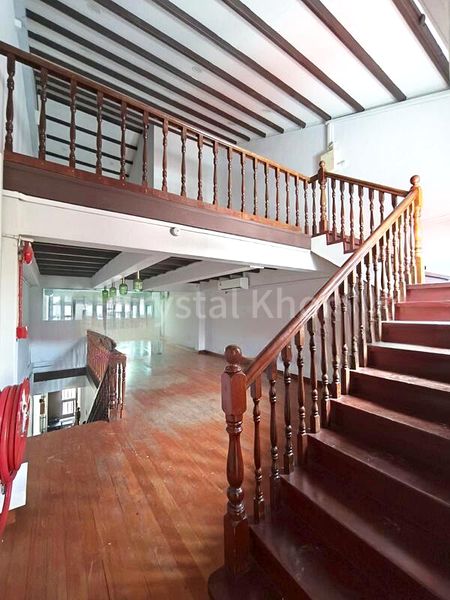 Shop / Shophouse for Rent: A Unique 3.5-Storey Whole Building Shophouse on Main Road, Fully-Covered Walkway to MRT - Image 8
