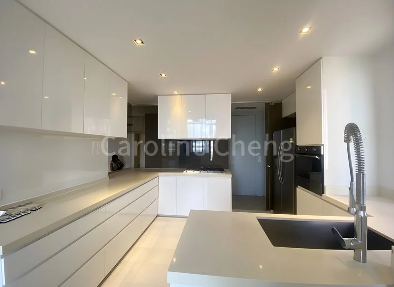 4 Bed Condo for Sale in  Horizon Towers - Image 4