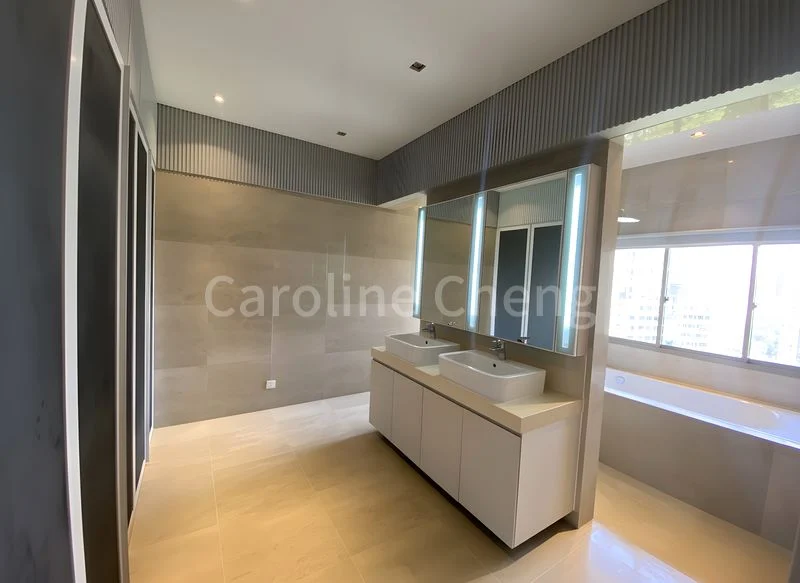 4 Bed Condo for Sale in  Horizon Towers - Image 2