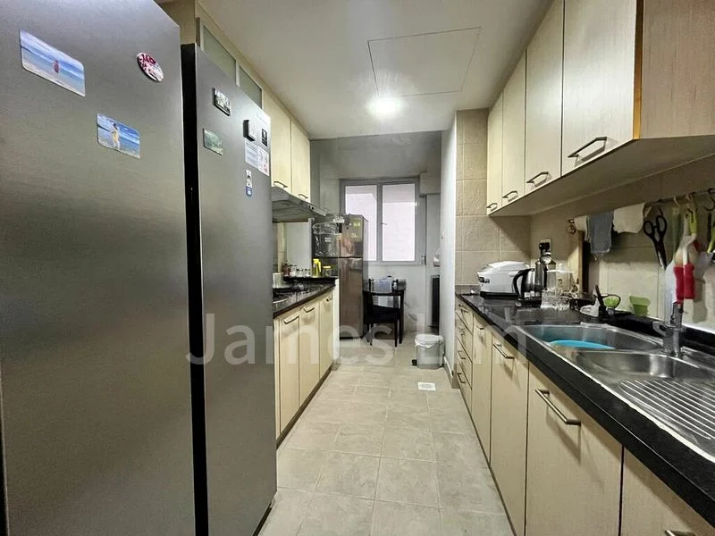 3 Bed Condo for Rent in  The Quintet - Image 5
