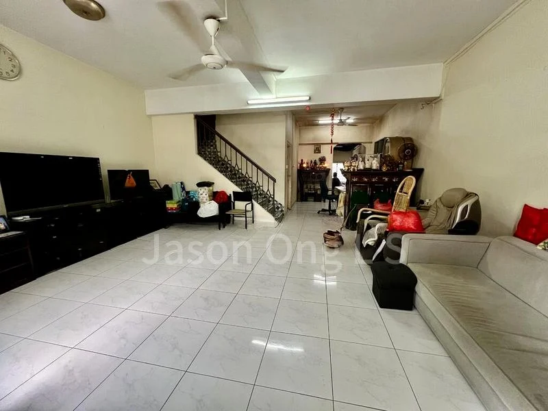 5 Bed Terraced House (Landed) for Sale in Sennett Estate - Image 6