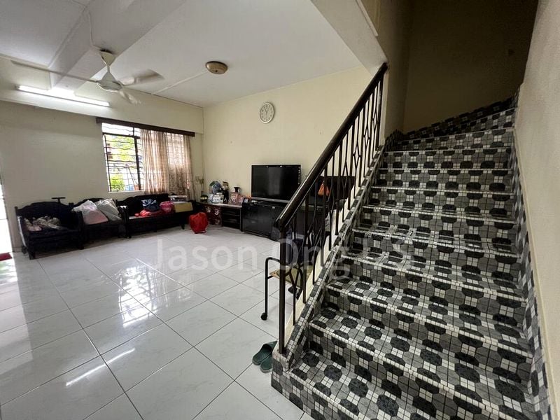5 Bed Terraced House (Landed) for Sale in Sennett Estate - Image 5