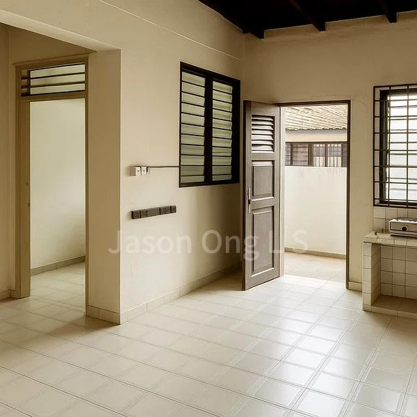 5 Bed Terraced House (Landed) for Sale in Sennett Estate - Image 3