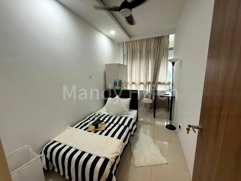 Common Room (Condo) for Rent in  Simsville - Image 4