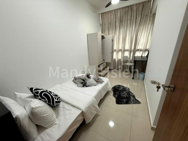 Common Room (Condo) for Rent in  Simsville - Image 2