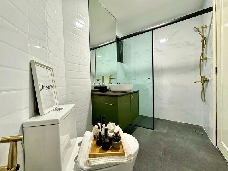 2 Bed Condo for Sale in  Eastpoint Green - Image 5