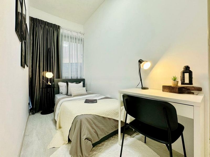 2 Bed Condo for Sale in  Eastpoint Green - Image 6