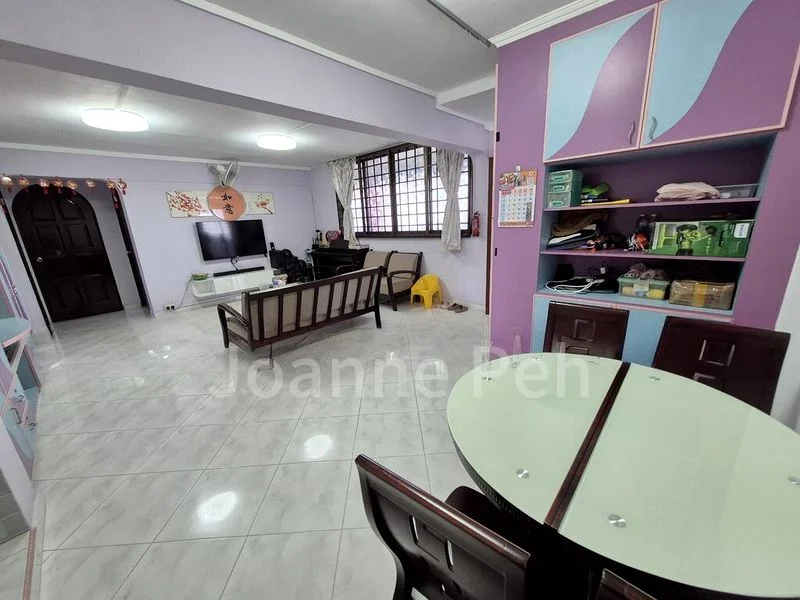 4 Room (4A) HDB for Sale in  432 Tampines Street 41 - Image 2