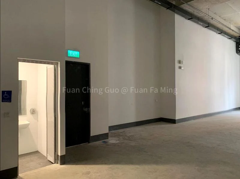 Light Industrial (B1) for Rent: Nordcom II - Image 6