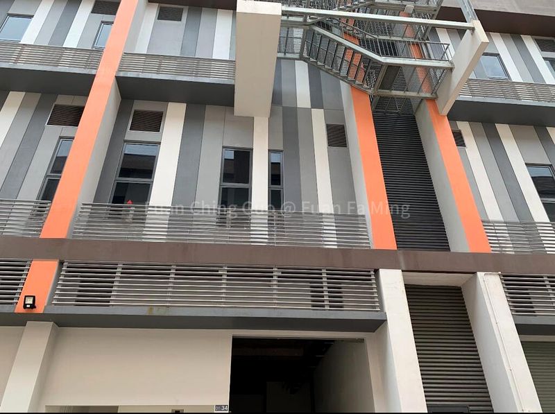 Light Industrial (B1) for Rent: Nordcom II - Image 1