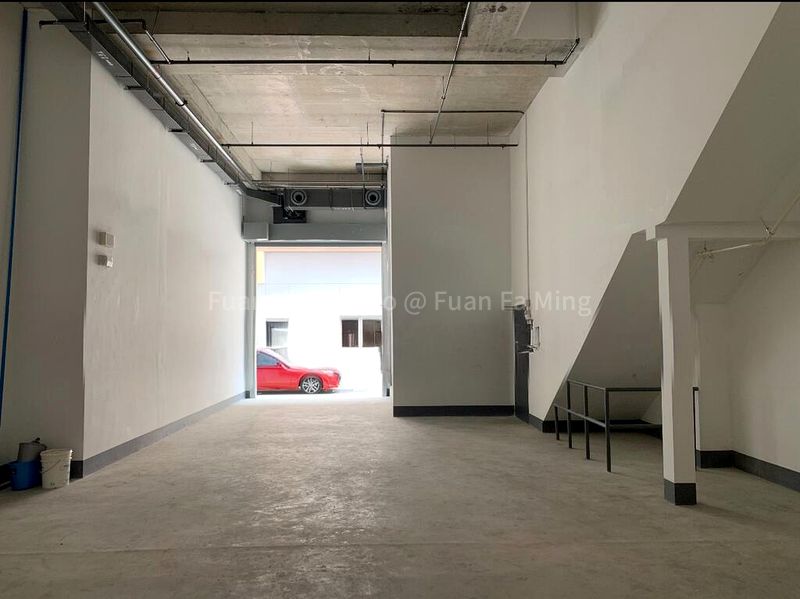 Light Industrial (B1) for Rent: Nordcom II - Image 3