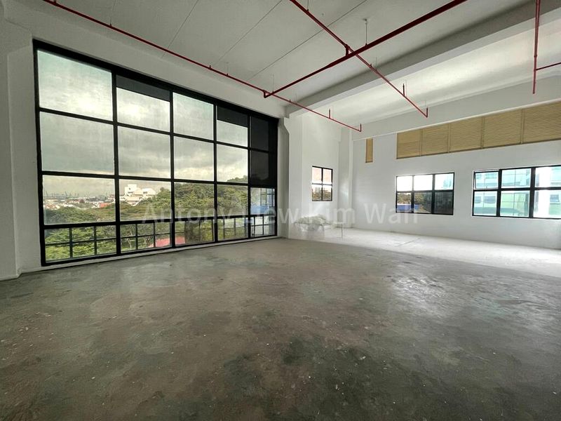 Century Warehouse: Light Industrial (B1) for Rent - Image 3