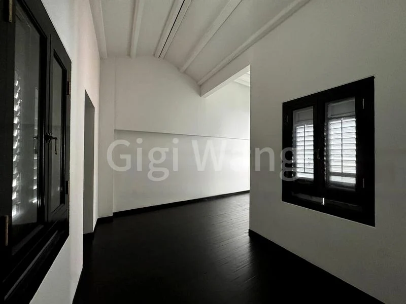 Shop / Shophouse for Rent: Corner Shophouse | Terrace | 2nd Level - Image 9