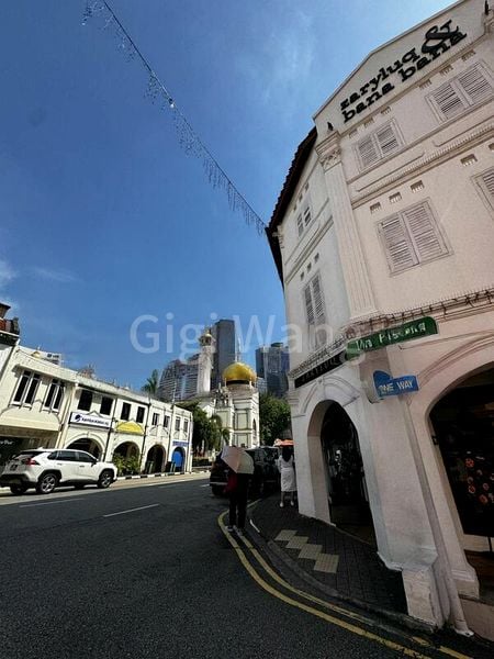Shop / Shophouse for Rent: Corner Shophouse | Terrace | 2nd Level - Image 1