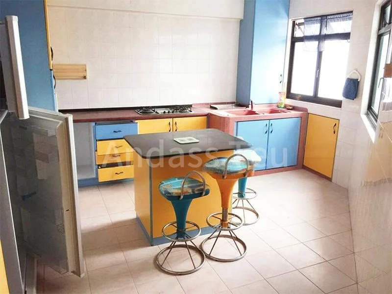 5 Room (5I) HDB for Rent in  667A Jurong West Street 65 - Image 3