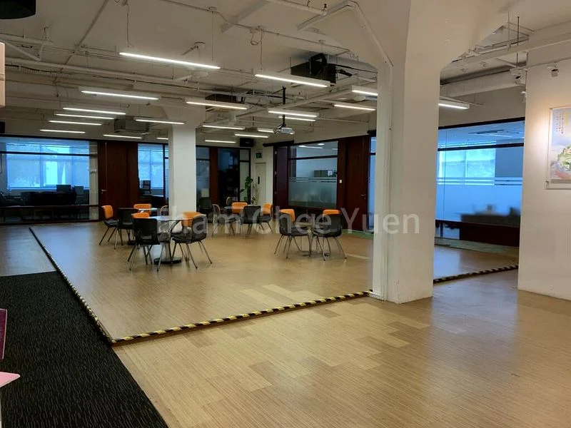 Light Industrial (B1) for Rent: EPL Building - Image 5