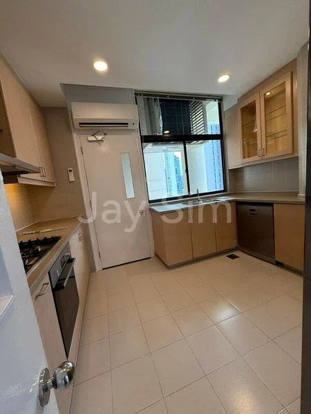 2 Bed Condo for Rent in  The Colonnade - Image 10