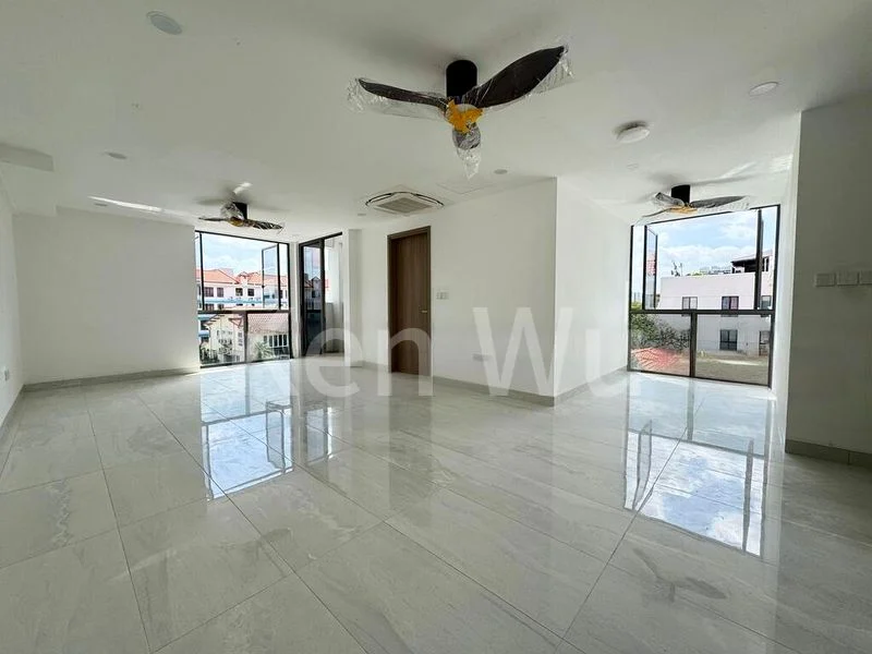 8 Bed Semi-Detached House (Landed) for Sale in  Kembangan Estate - Image 18