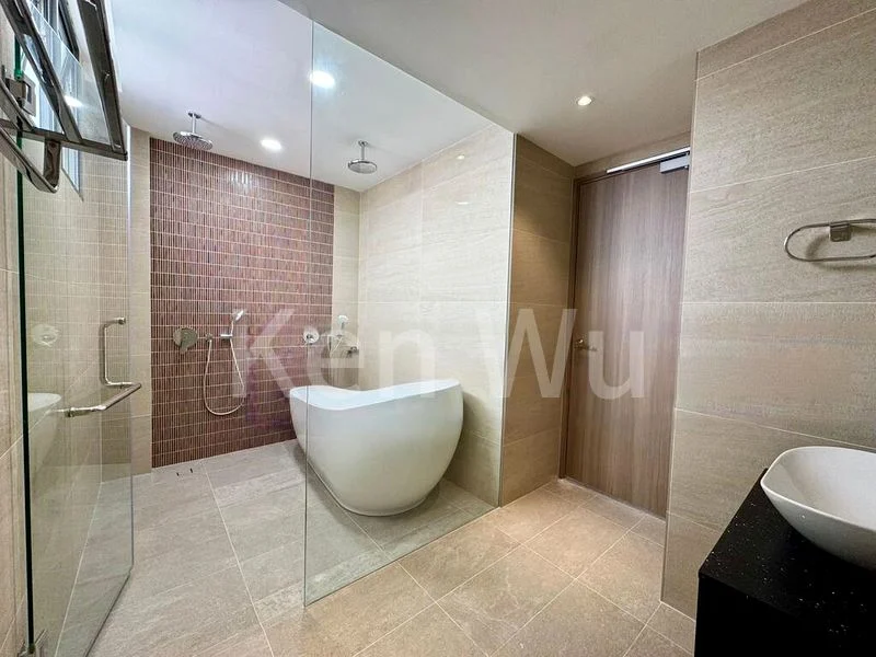 8 Bed Semi-Detached House (Landed) for Sale in  Kembangan Estate - Image 8