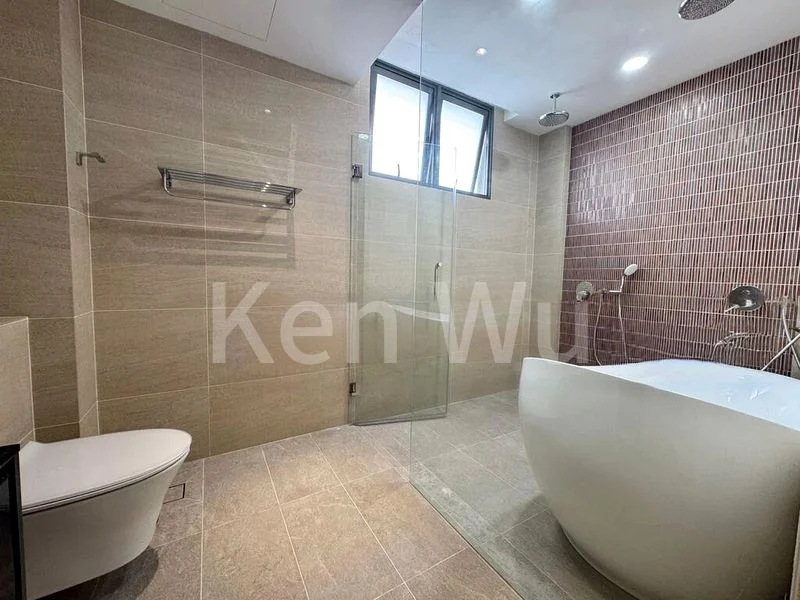 8 Bed Semi-Detached House (Landed) for Sale in  Kembangan Estate - Image 10