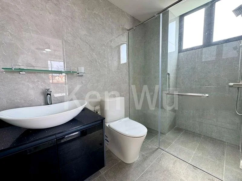 8 Bed Semi-Detached House (Landed) for Sale in  Kembangan Estate - Image 4