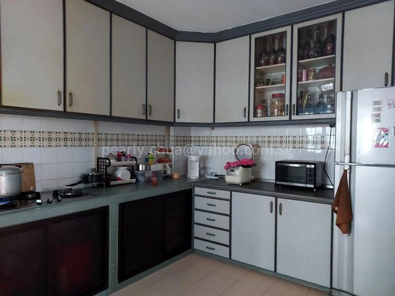 Common Room (HDB) for Rent in  187 Pasir Ris Street 11 - Image 5