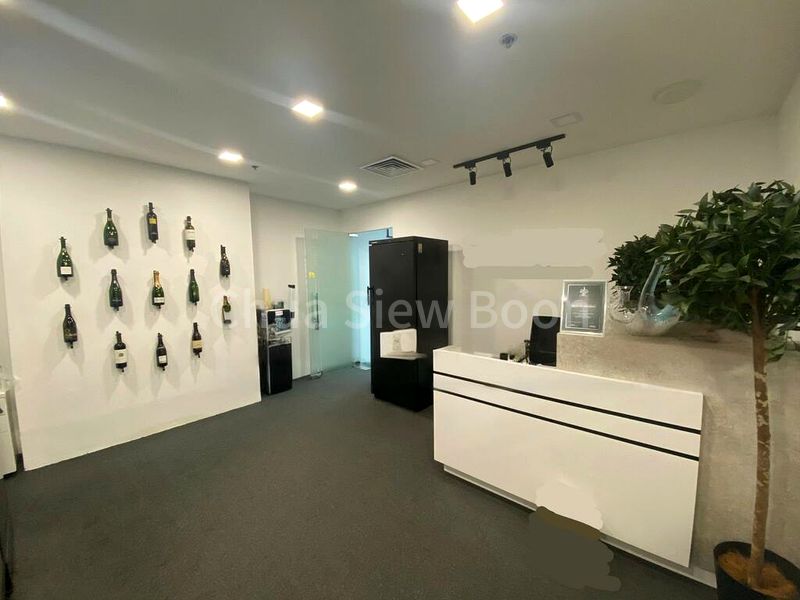 Office for Rent: International Plaza - Image 1