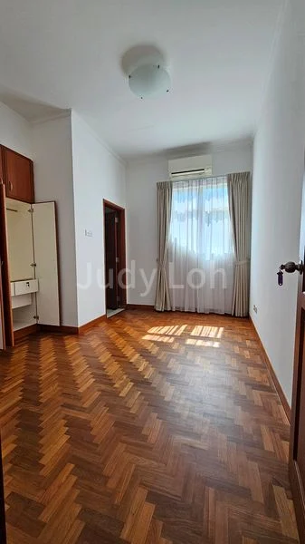 6 Bed Semi-Detached House (Landed) for Rent in  One Tree Hill - Image 6