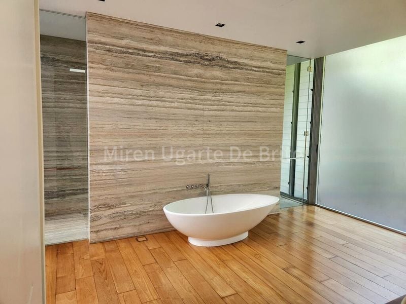 6 Bed Bungalow (Landed) for Rent in Binjai Crest - Image 10