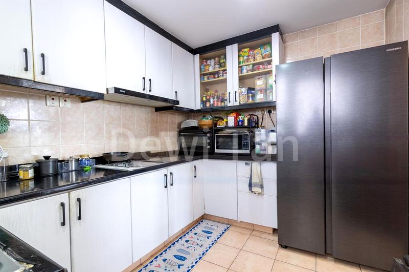 3 Bed Condo for Sale in  Rivervale Crest - Image 10
