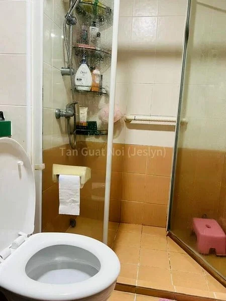 Common Room (HDB) for Rent in 268B Compassvale Link - Image 6