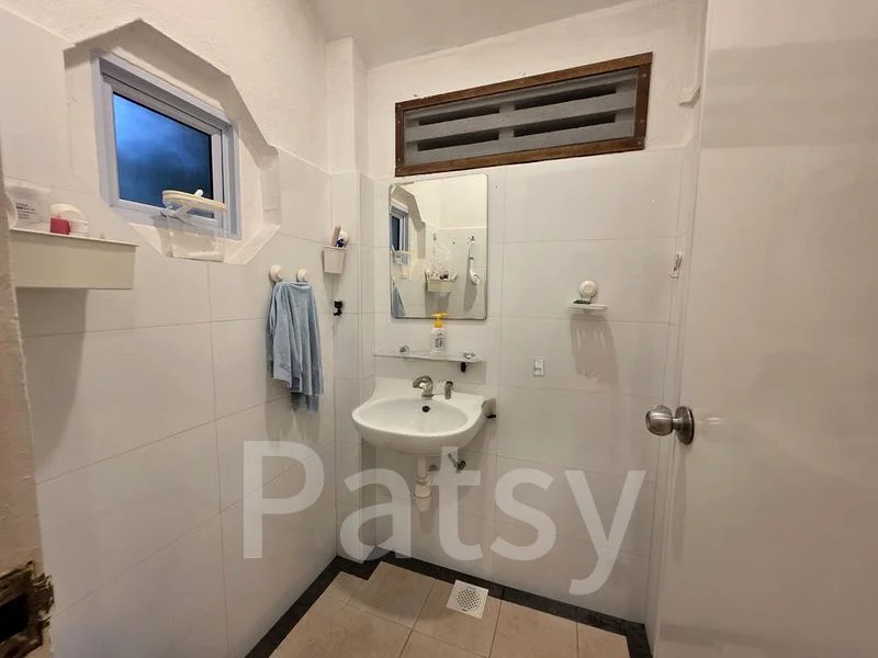 2 Bed Semi-Detached House (Landed) for Rent in  Saint Patrick's Terrace - Image 8