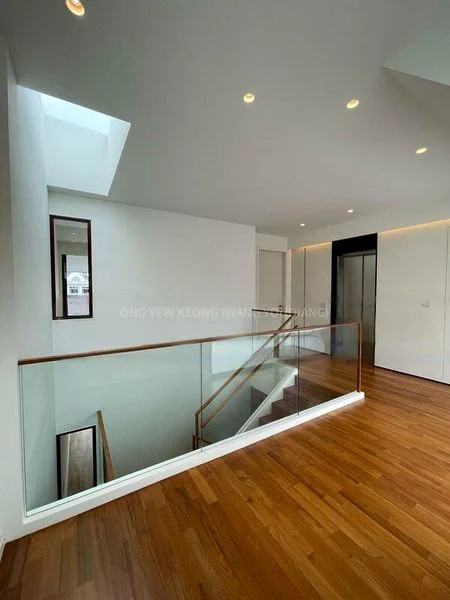 6 Bed Terraced House (Landed) for Rent in  Jalan Ulu Siglap - Image 2