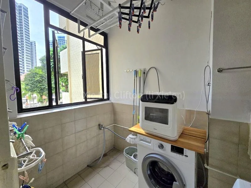 3 Bed Condo for Rent in  Spanish Village - Image 8