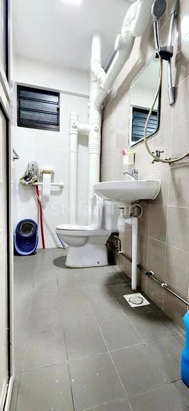 Room (HDB) for Rent in  443 Tampines Street 43 - Image 6