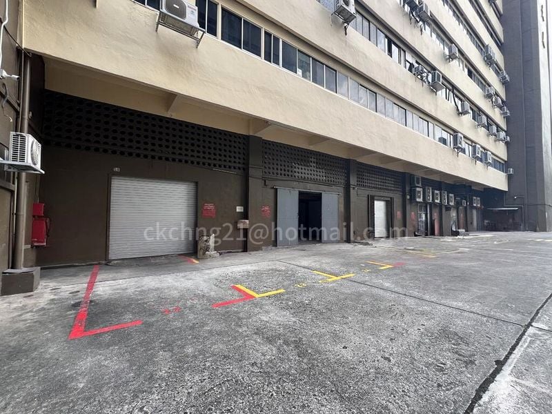 Light Industrial (B1) for Rent: Tong Lee Building - Image 7