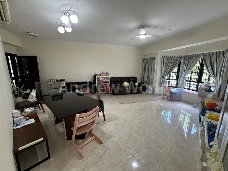 3 Bed Condo for Rent in  Chiltern Park - Image 2