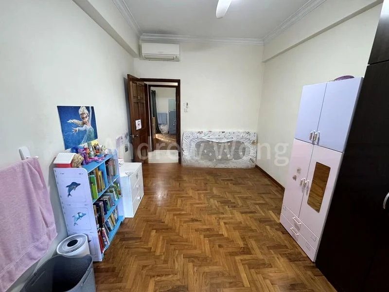 3 Bed Condo for Rent in  Chiltern Park - Image 10